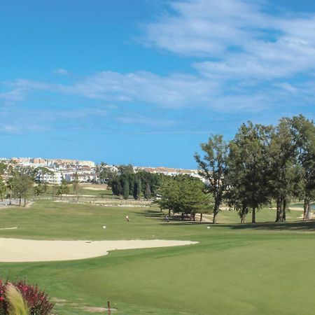 Nice Apartment In Mijas Costa With Kitchen Фуeнхирола Екстериор снимка