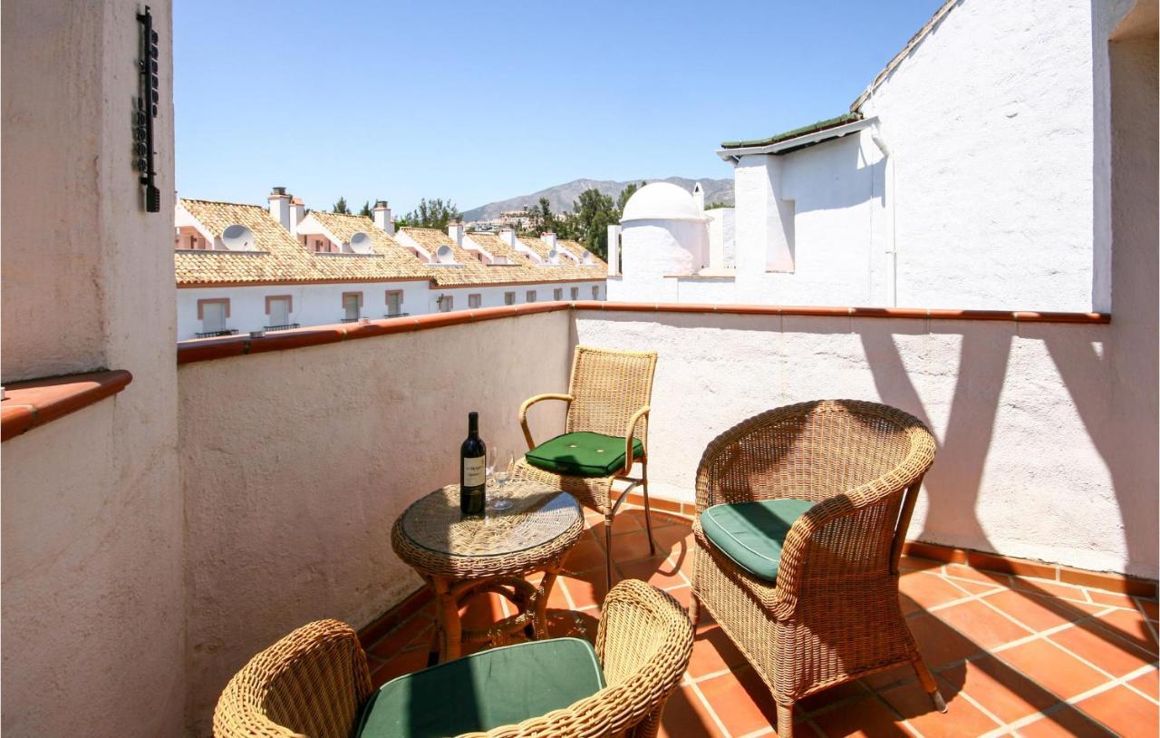 Nice Apartment In Mijas Costa With Kitchen Фуeнхирола Екстериор снимка