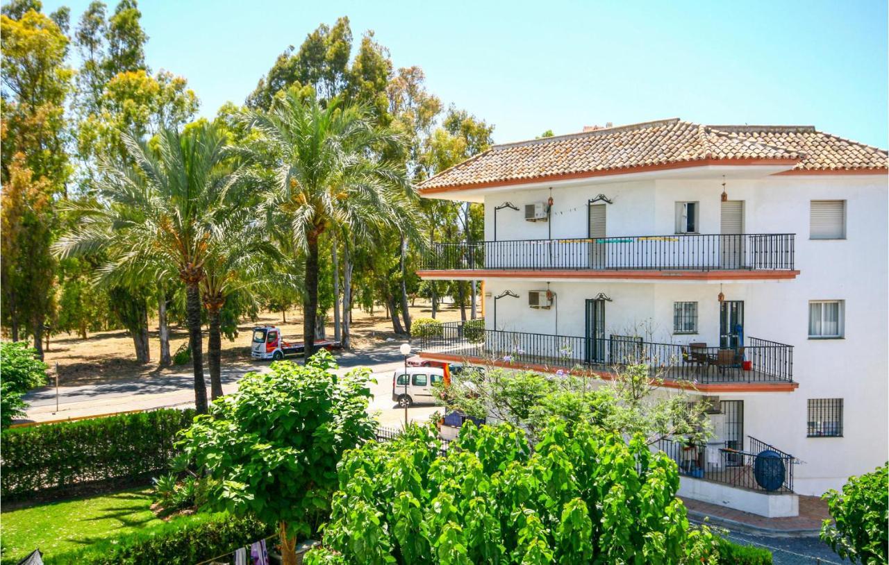 Nice Apartment In Mijas Costa With Kitchen Фуeнхирола Екстериор снимка